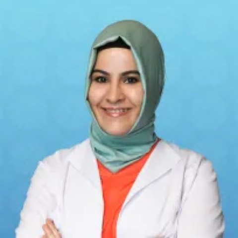Esra Nur Tola